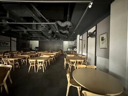 East Village (D16), Retail #585989011